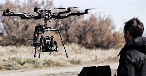 Drone avec nacelle cinéma