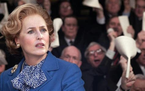 Gillian Anderson dans The Crown