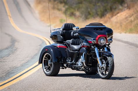 Harley-Davidson CVO Tri Glide 117