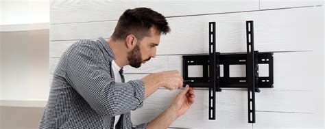 Installation support mural TV