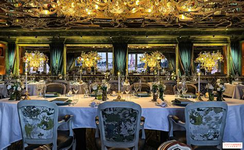 Intérieur du restaurant La Forêt Secrète