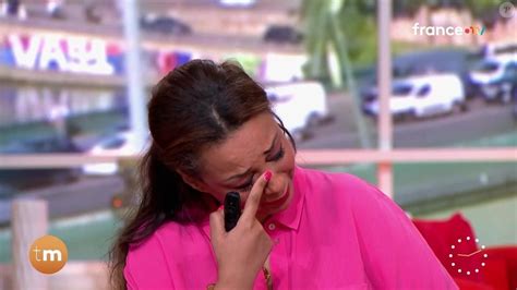 Julia Martin en larmes
