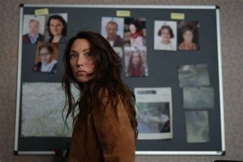 Laura Smet dans Surface