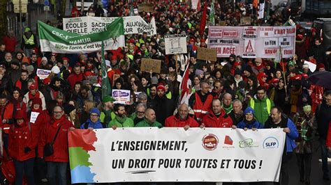 Manifestation contre la Section 28