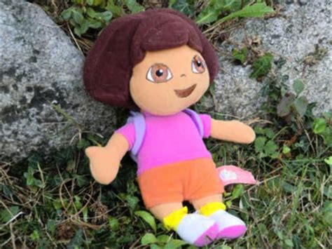 Peluche Dora l'Exploratrice
