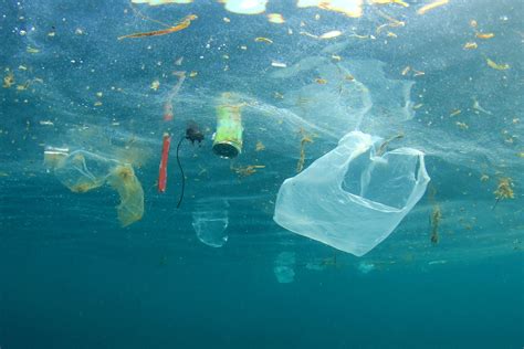 Pollution plastique en mer
