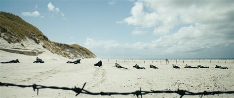 Prisonniers allemands déminant les plages danoises en 1945