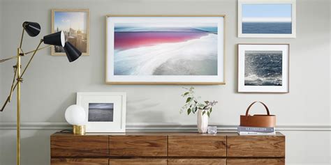 Salon avec téléviseur The Frame