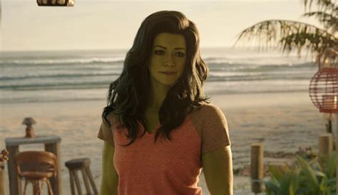 Tatiana Maslany dans le rôle de Jennifer Walters / She-Hulk