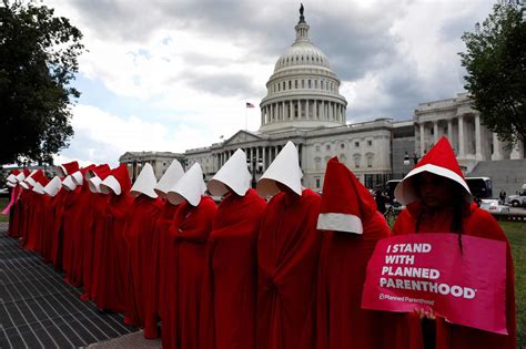The Handmaid's Tale : Manifestation