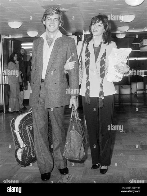 Victoria Principal et Christopher Skinner en 1979